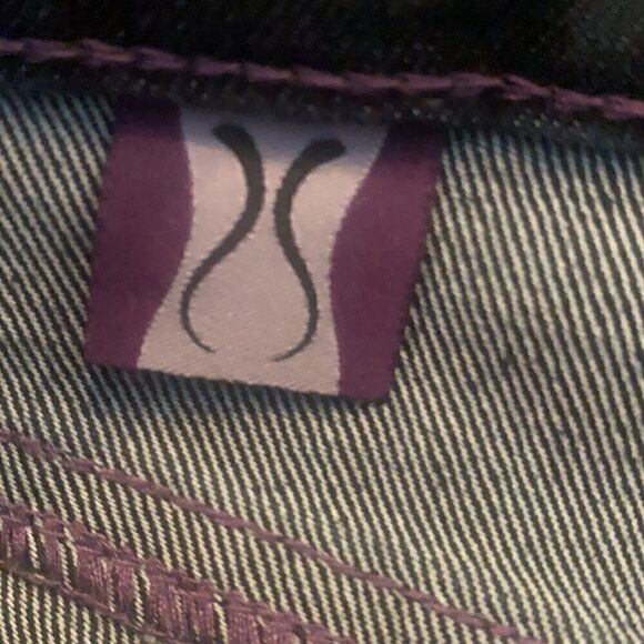 NWOT Santana Shape Jeans  - Picture 5 of 7